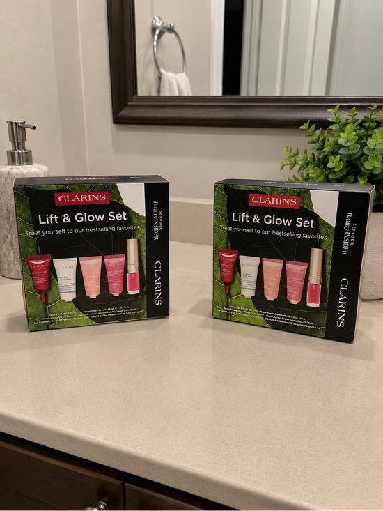 Clarins Other - (1) Clarins Lift & Glow Set - 5 Bestsellers Kit!
